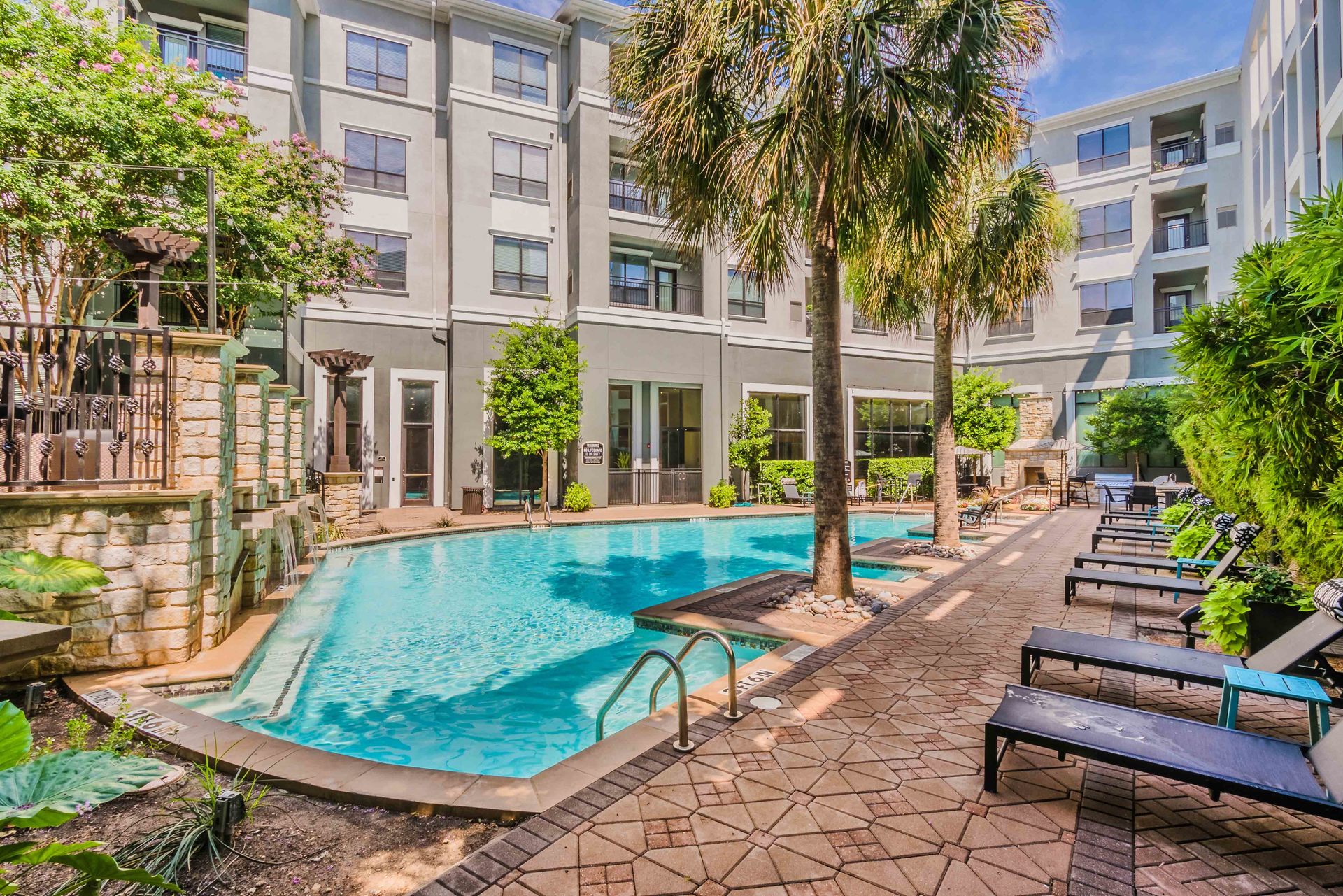 Elan At Bluffview Apartments apartment photo
